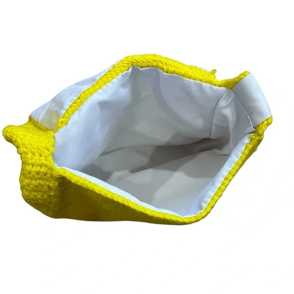 🌼 Vintage Handknit Crochet Flower Bag 🌼 - Picture 4 of 5